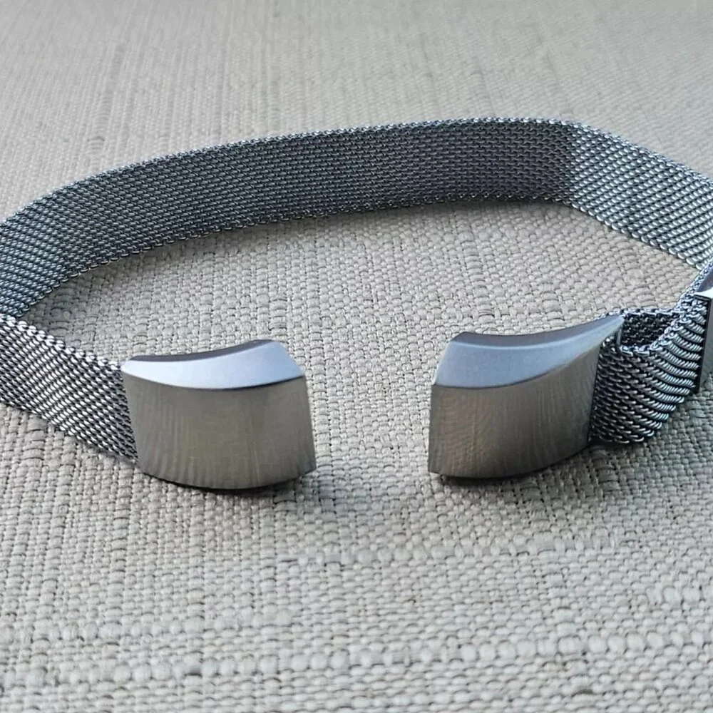 Replacement Band for Fitfit ALTA HR Silver Tone Mesh Metal Strap Size adjustable
